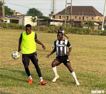 TomTom FC players in action against IITA All Stars during a friendly football match at IITA Pitch, Ibadan.